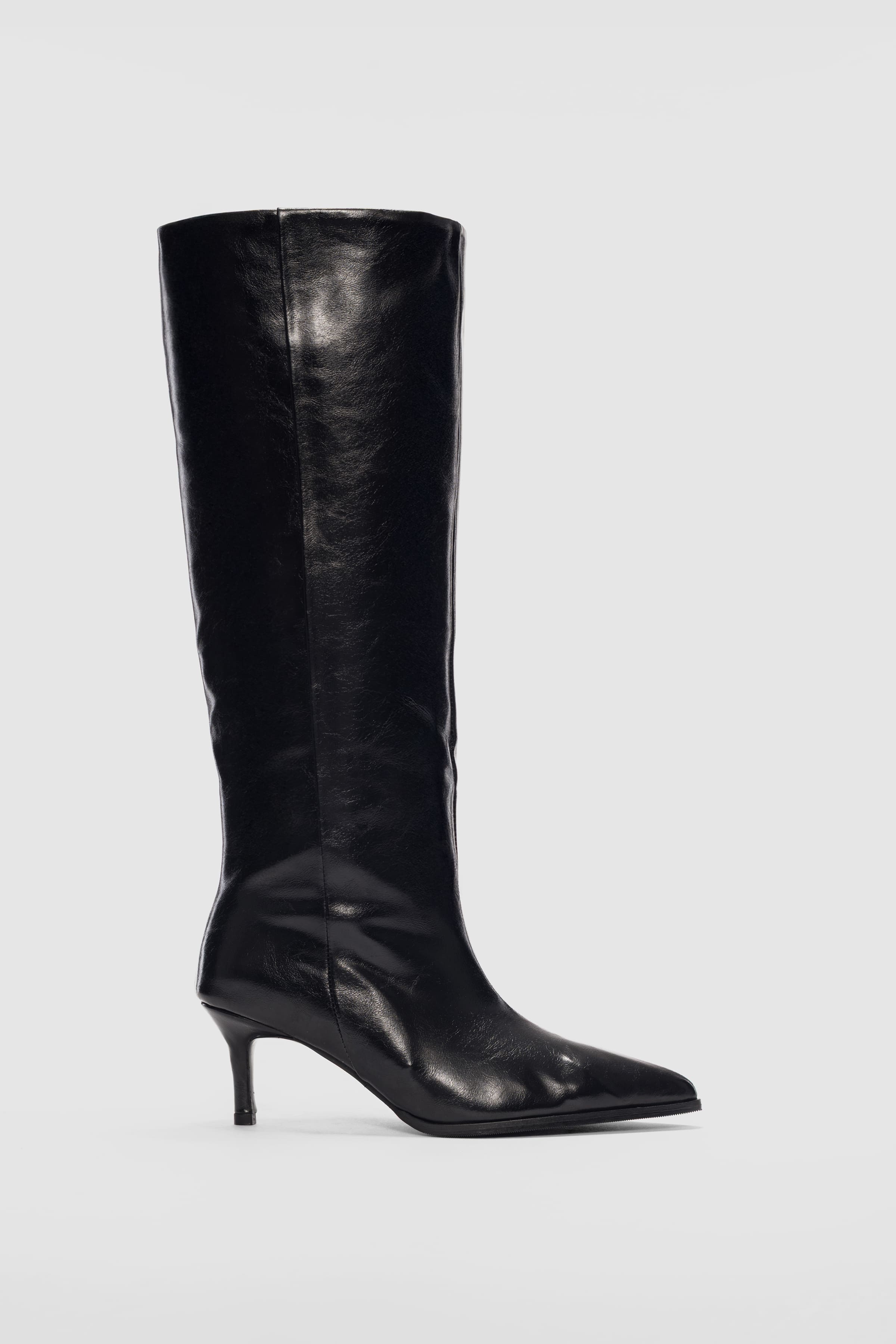 Marve İnce Topuklu Sivri Burun Kadın Çizme- SİYAH