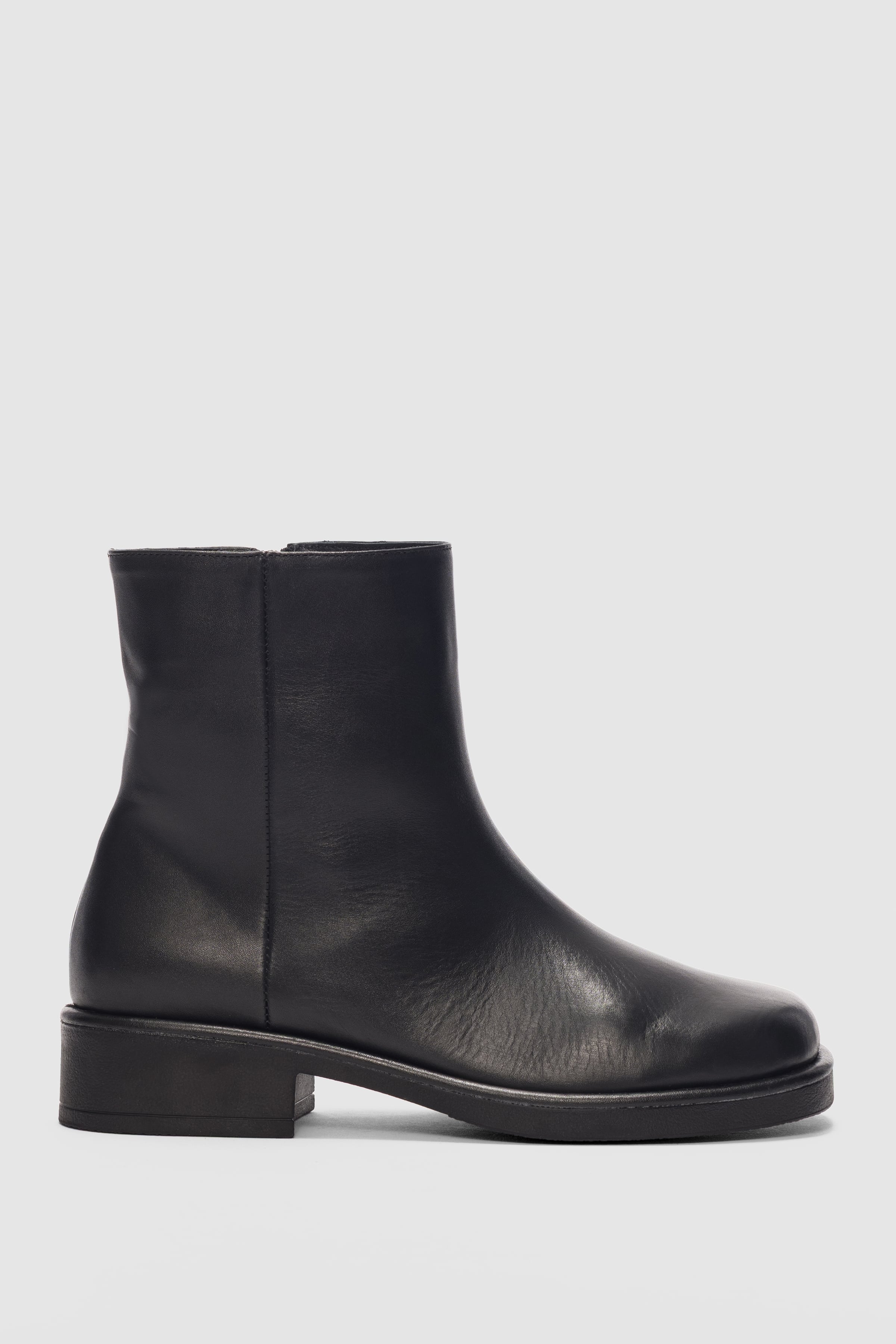 Cevrin Hakiki Deri Yandan Fermuarlı Küt Burun Kadın Bot- SİYAH