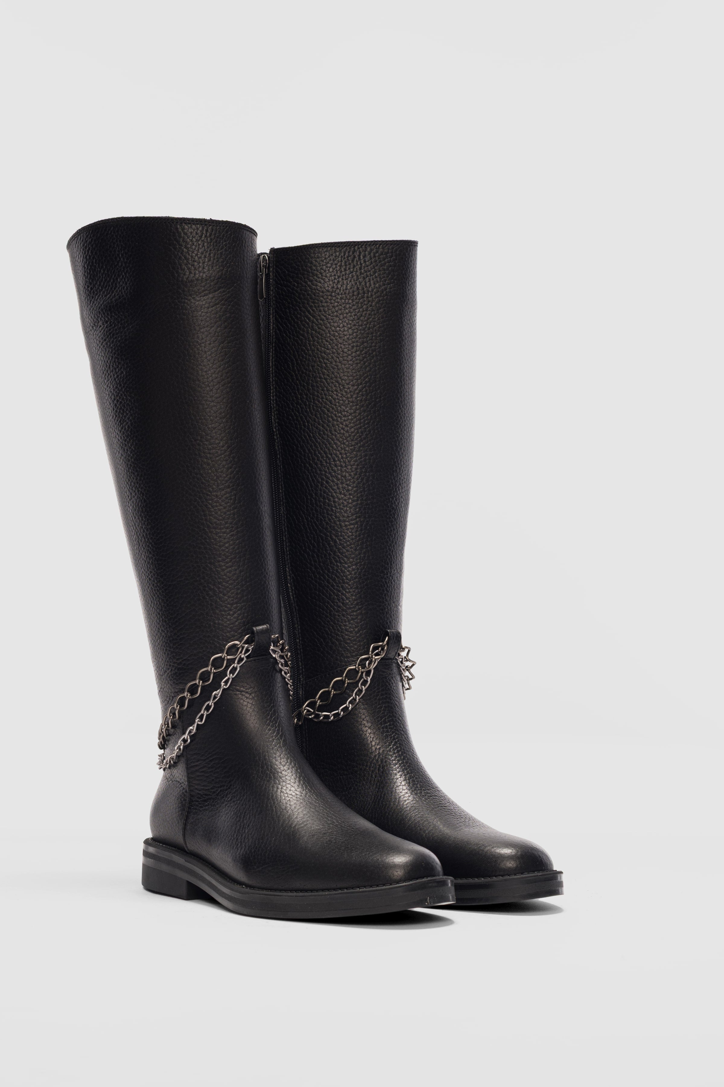 Nuvell Hakiki Deri Zincir Detaylı Yandan Fermuarlı Kadın Çizme- SİYAH