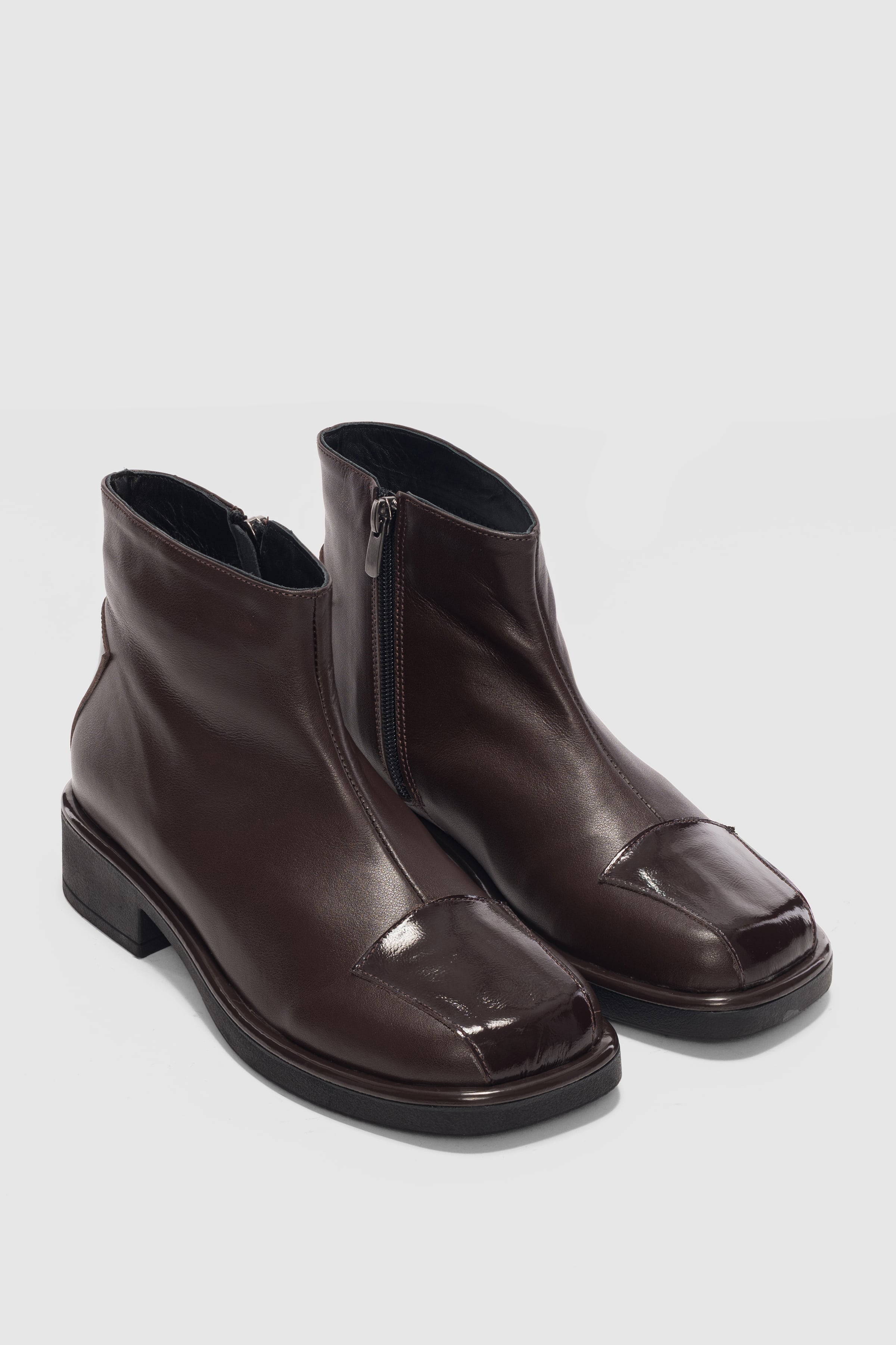 Aureine Hakiki Deri Yandan Fermuarlı Küt Burun Kadın Bot- KAHVERENGİ