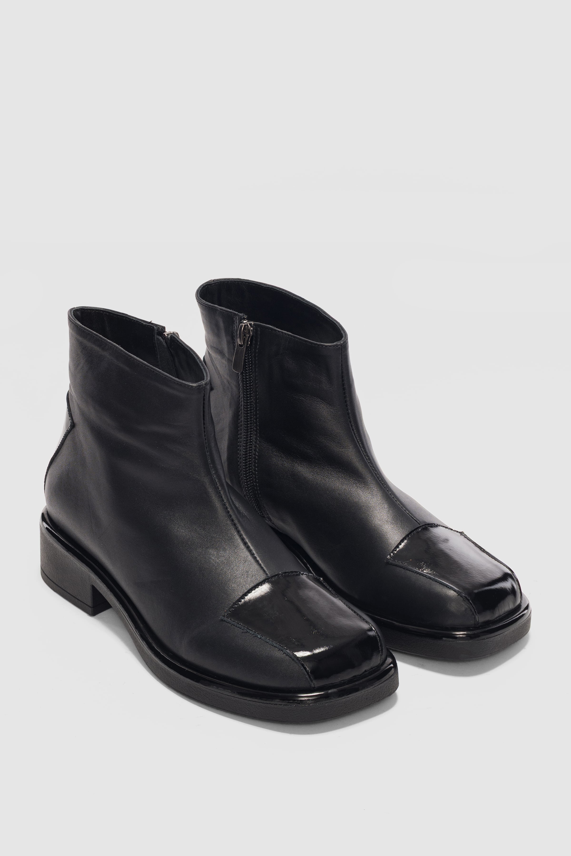 Aureine Hakiki Deri Yandan Fermuarlı Küt Burun Kadın Bot- SİYAH