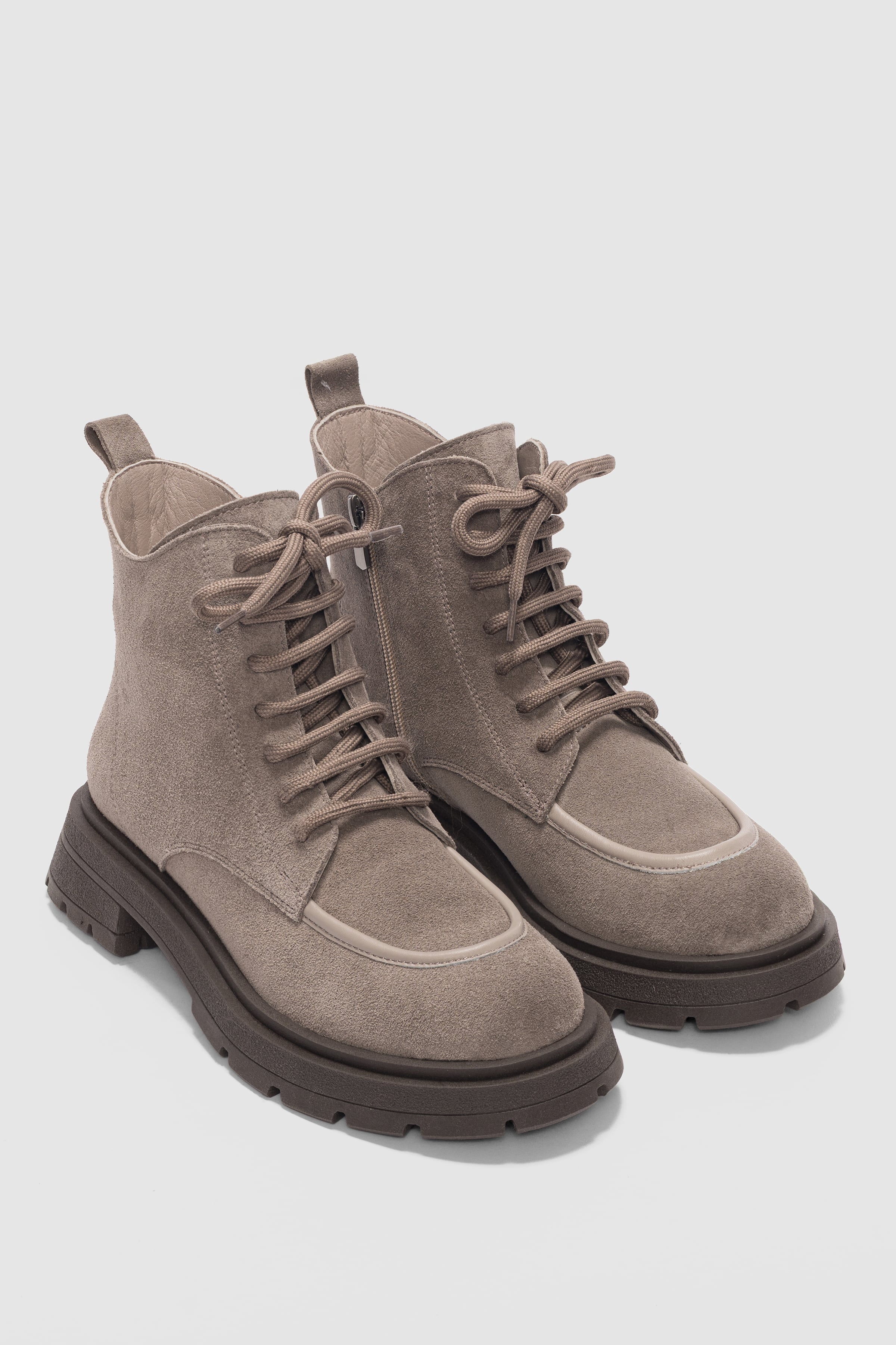 Nivora Hakiki Deri Bağcıklı ve Yandan Fermuarlı Kadın Bot- GRİ SÜET