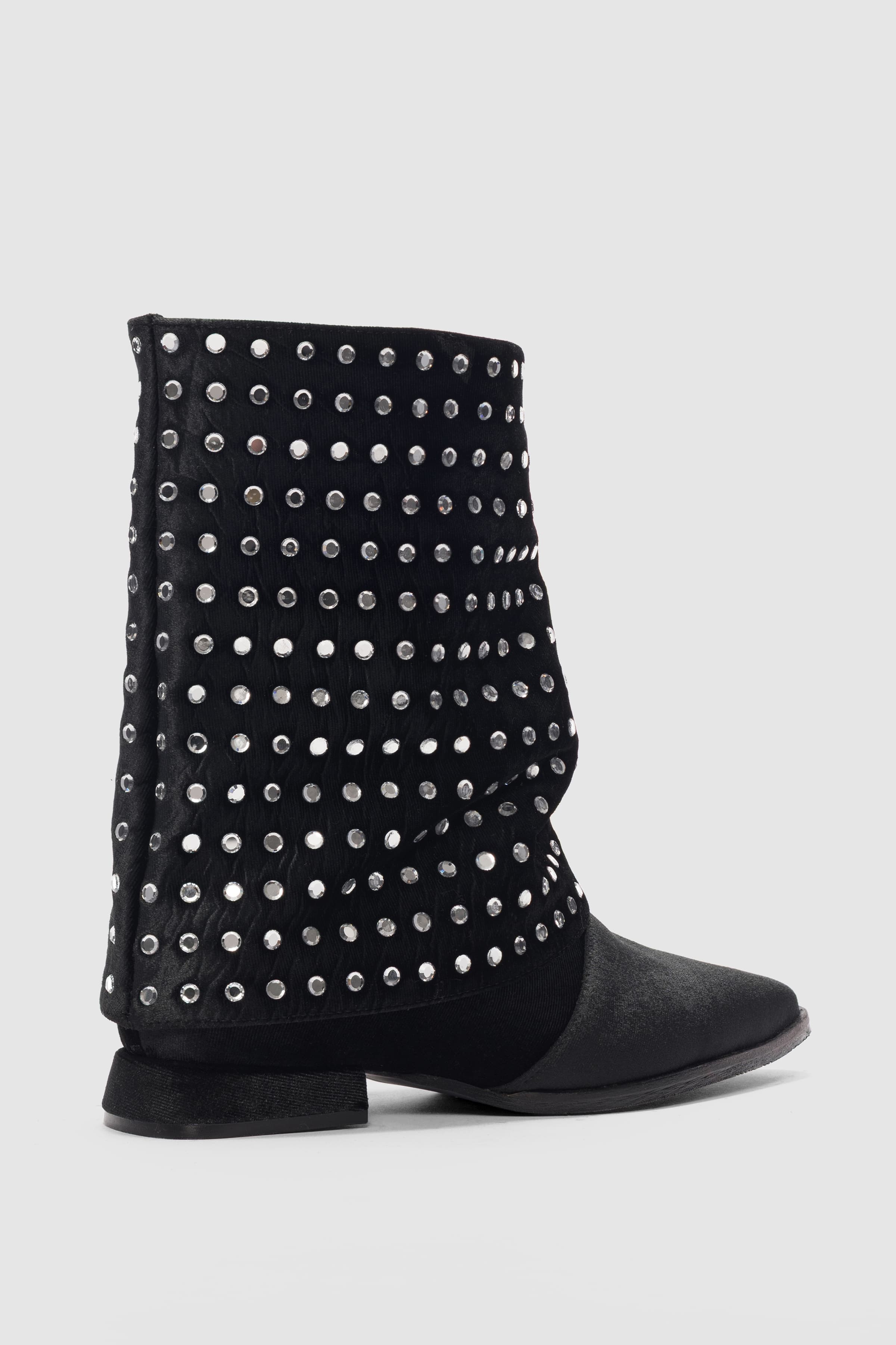 Vionne Kadife Kumaş Üzerine Gümüş Taş Detaylı Alçak Topuklu Kadın Bot- GÜMÜŞ