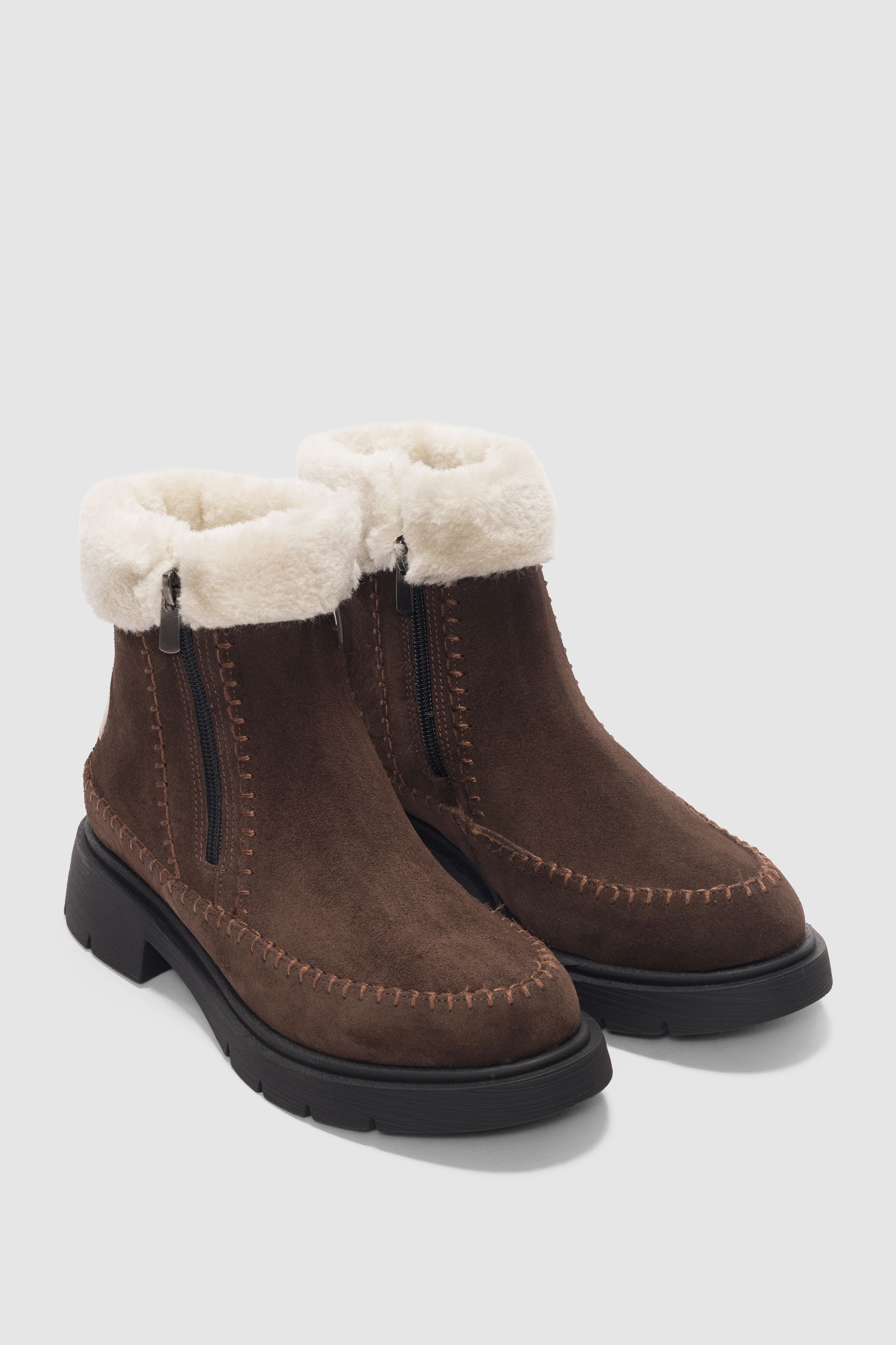 Sorella Hakiki Deri Yanlardan Fermuarlı Kadın Bot- KAHVE SÜET