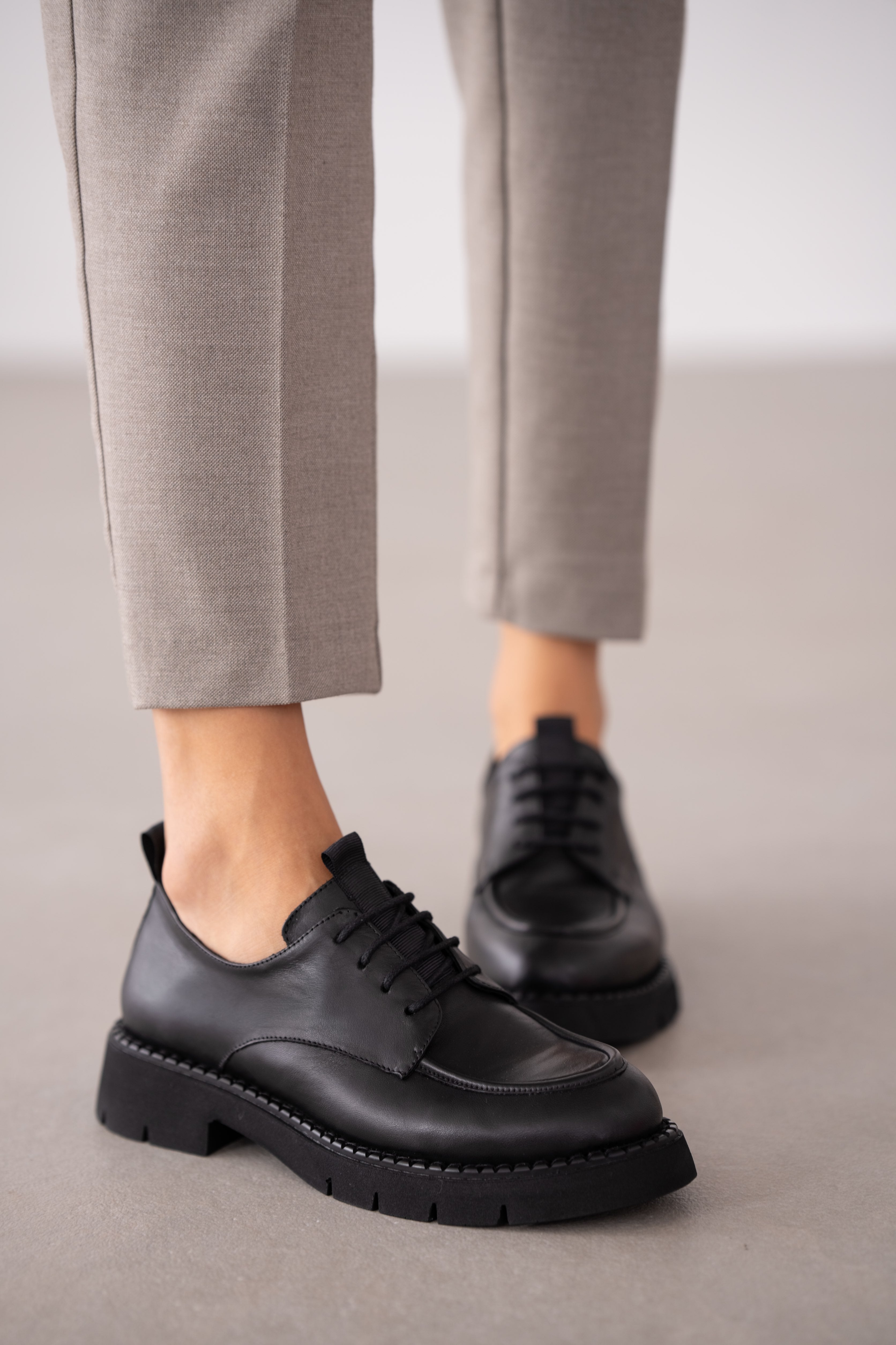 Dravel Bağcıklı Kadın Loafer- SİYAH
