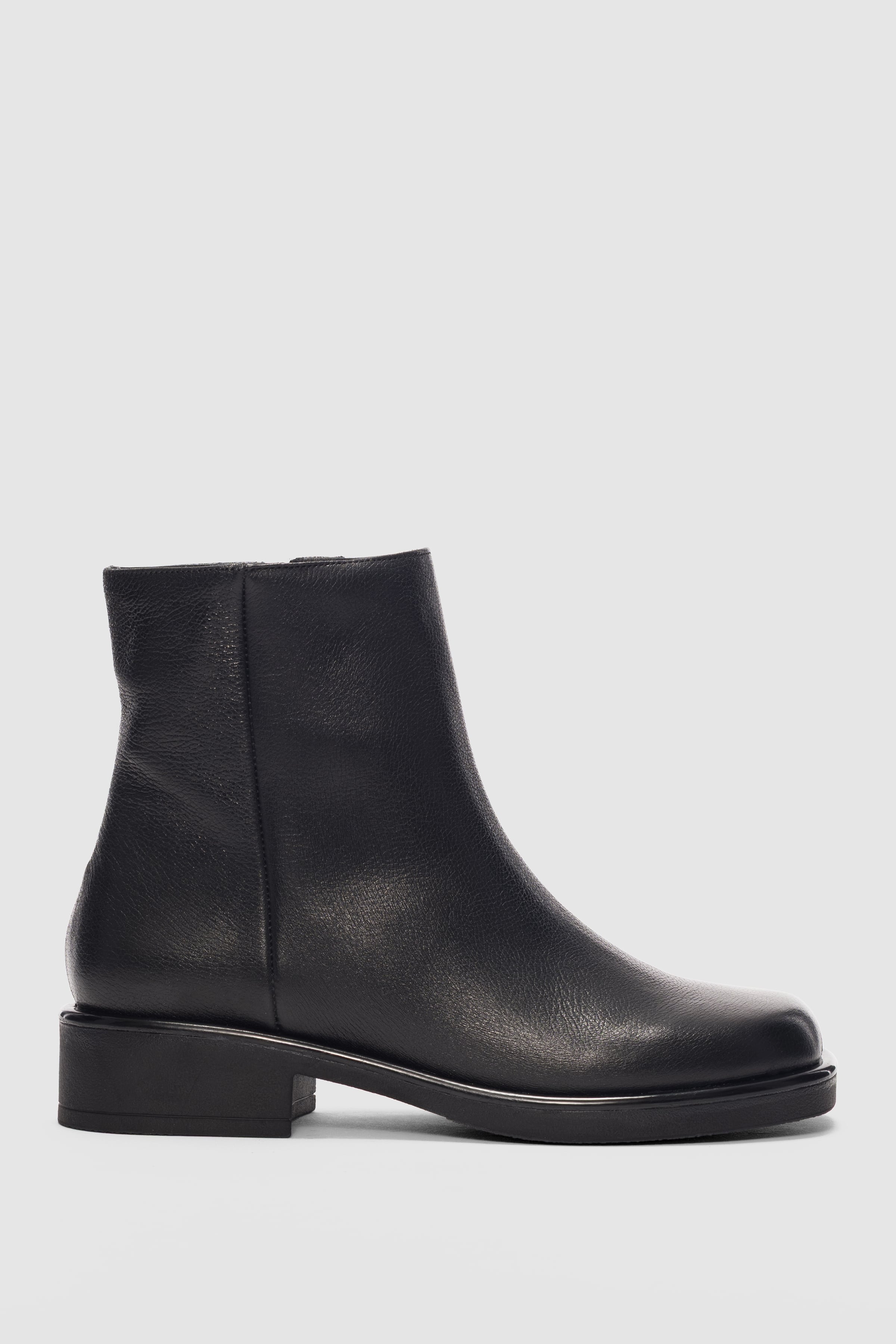 Cevrin Hakiki Deri Yandan Fermuarlı Küt Burun Kadın Bot- SİYAH FLOTER